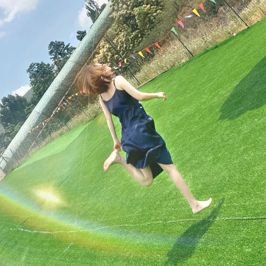 @妍