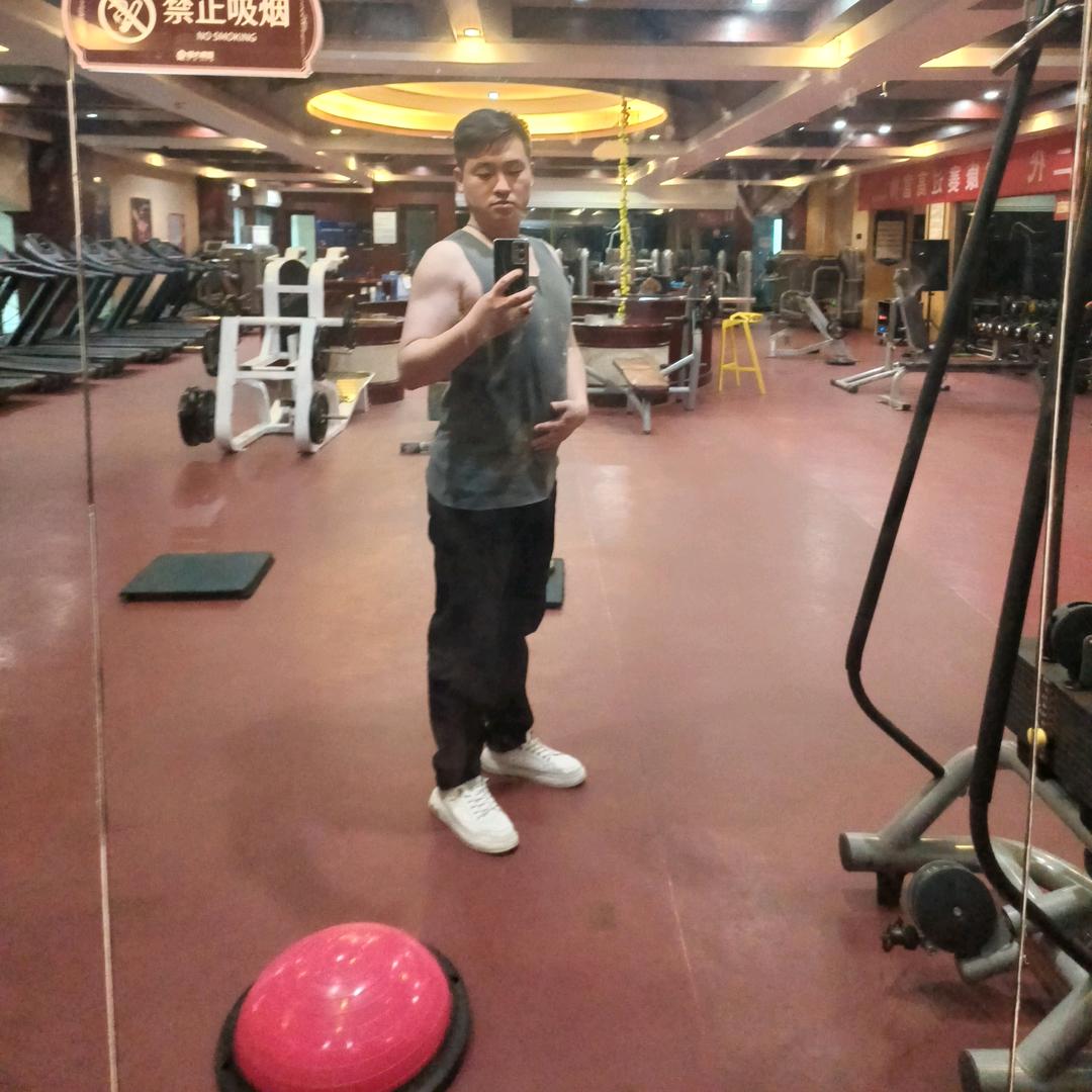 游泳健身俱乐部