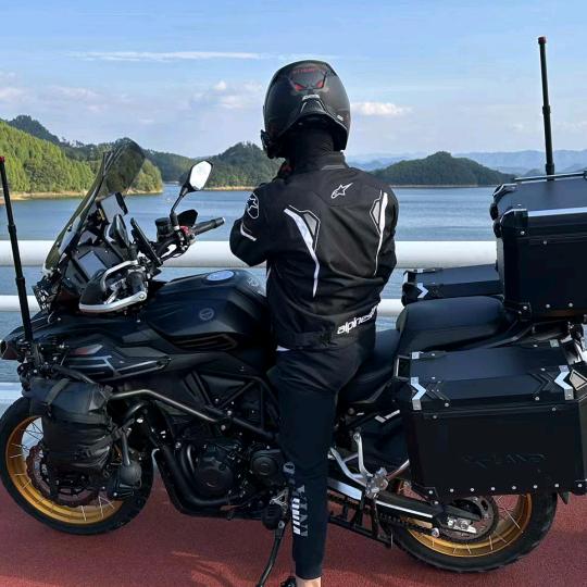 黄山小哥哥👷