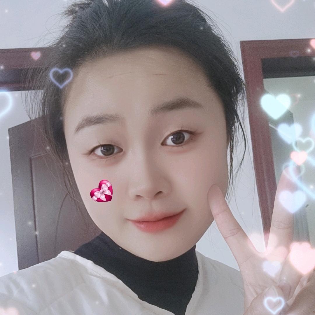 纳纳吖☞