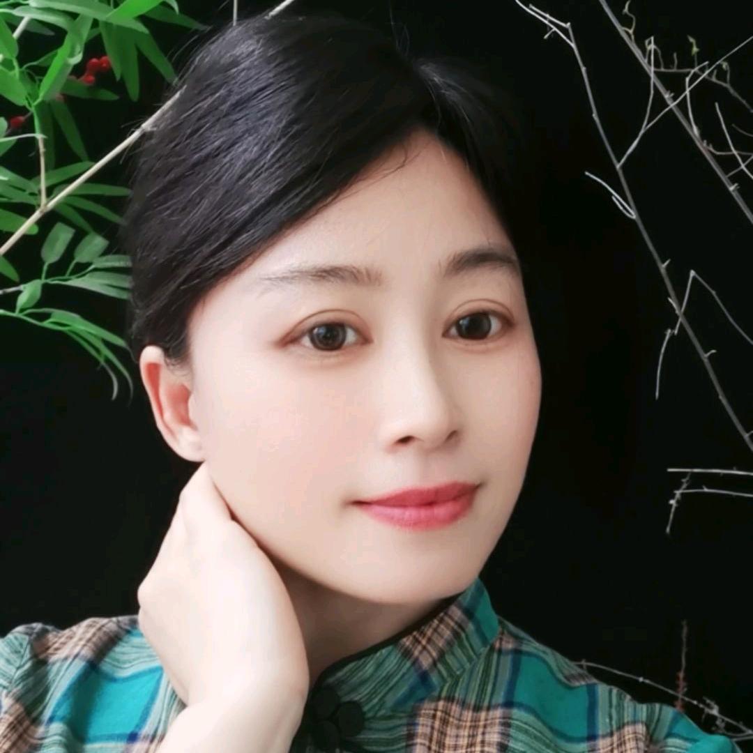 爱莲爱唱歌🎤