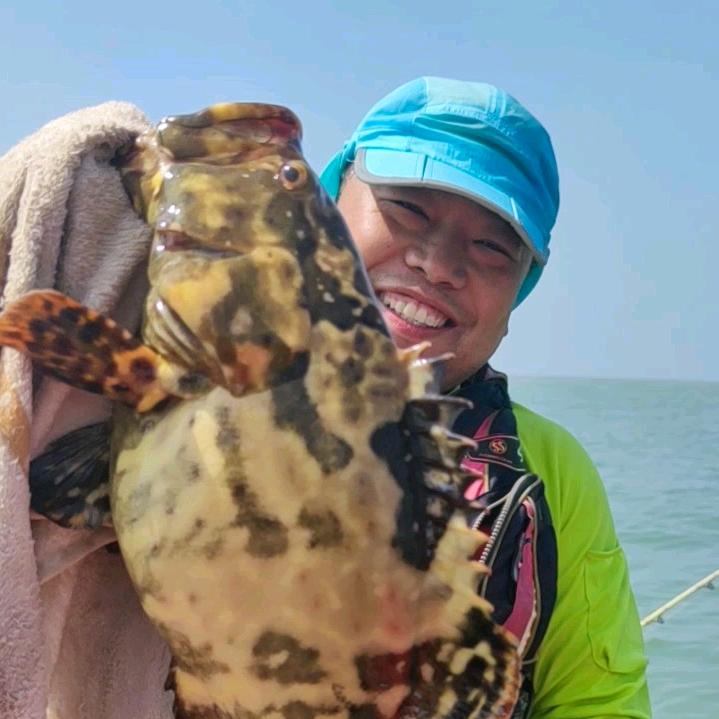 河口强子爱钓鱼