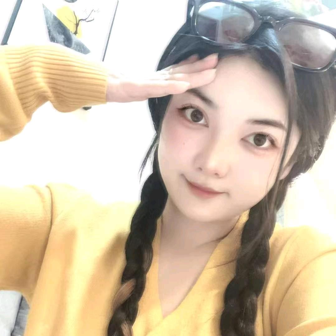 秋秋.