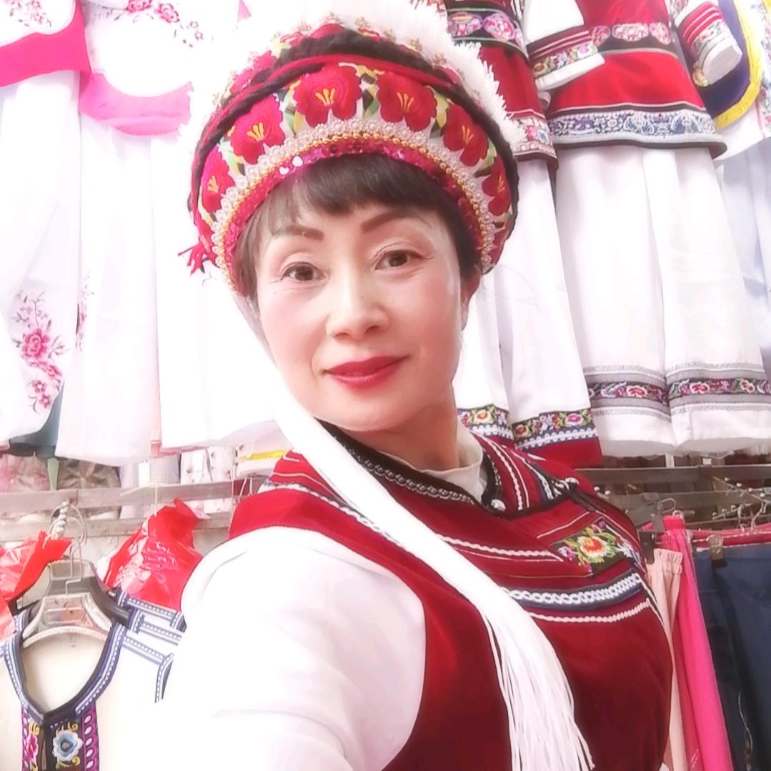大理白族服装店