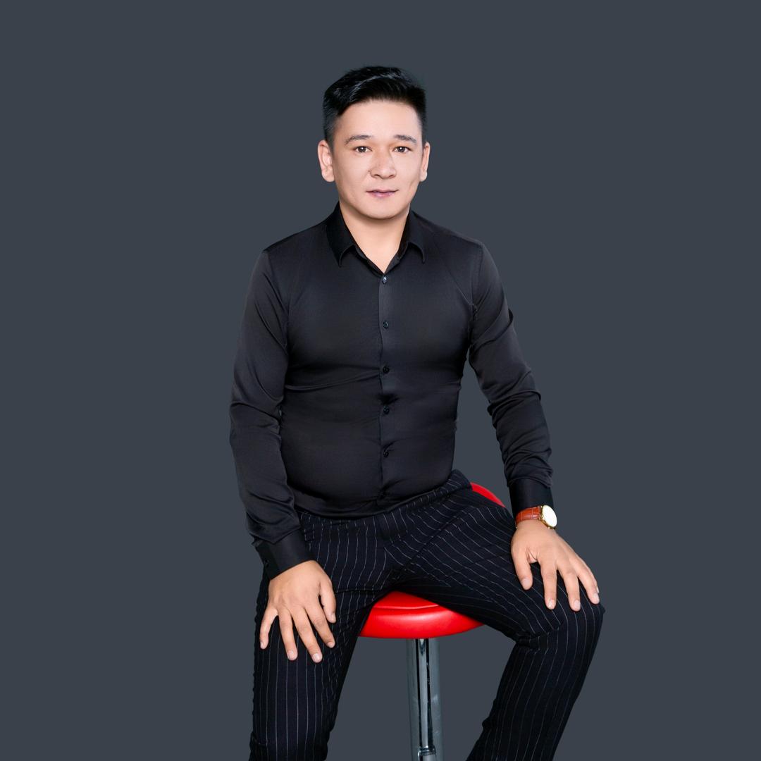 彩之发理发师阿老师🧑‍🏫