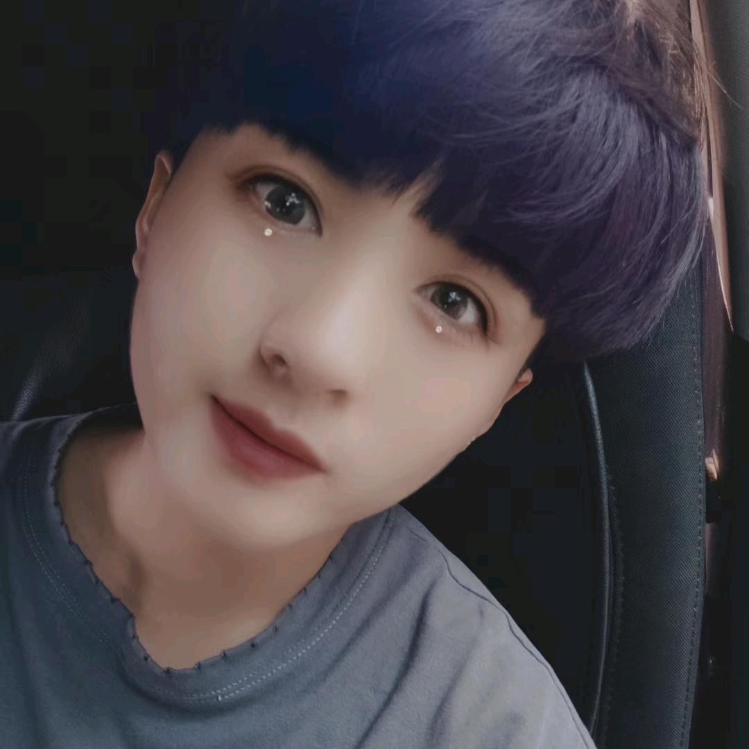 张莹