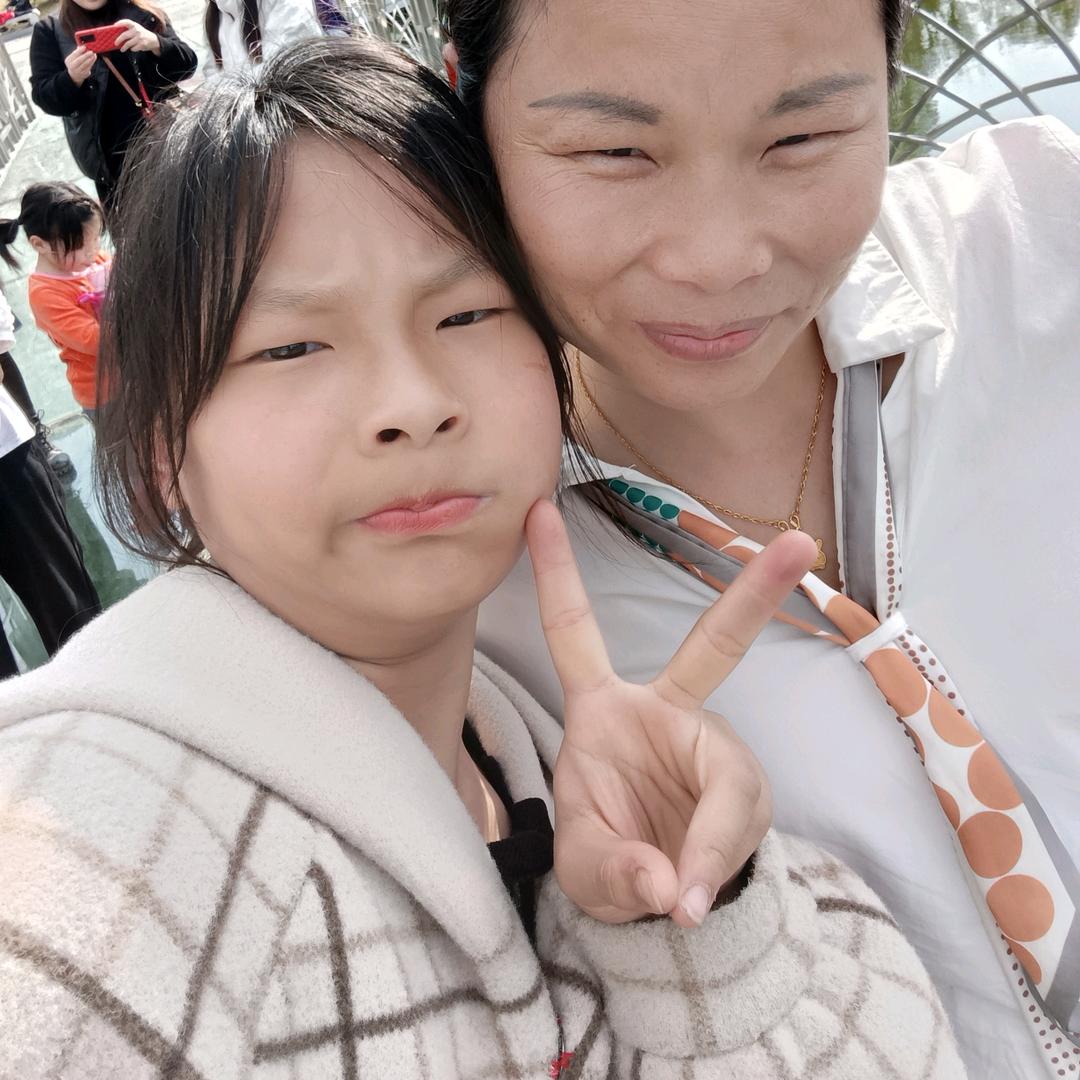 阳光傻女孩