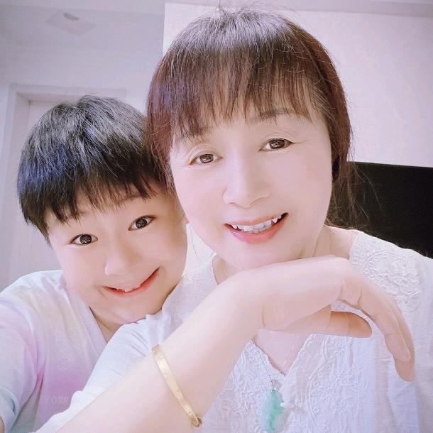 晟晟外婆