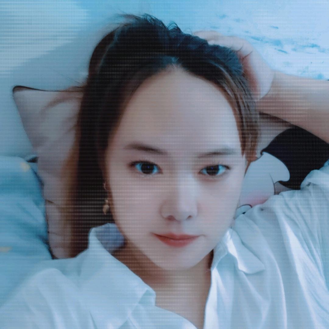 雨中百合。