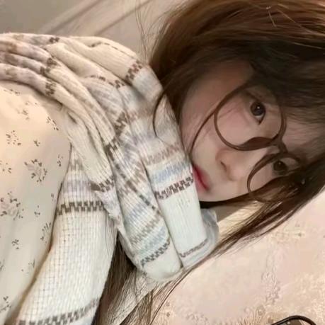 初见^