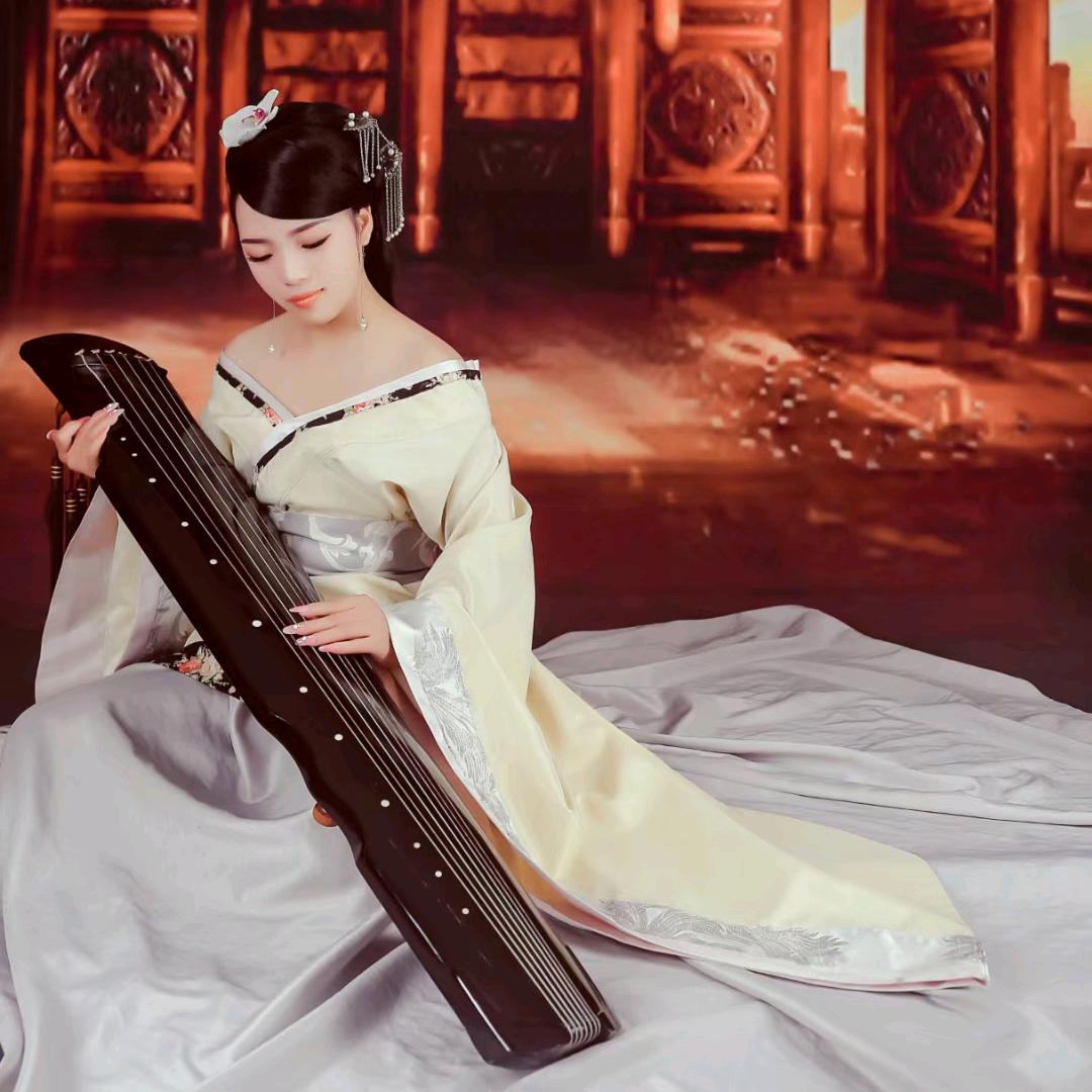 玥玥8023