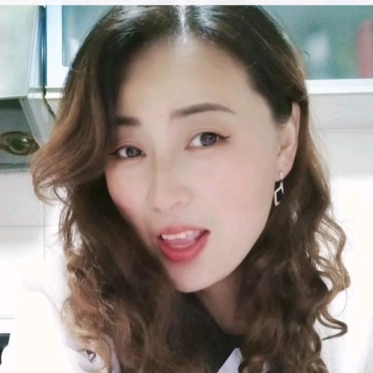 满天红霞