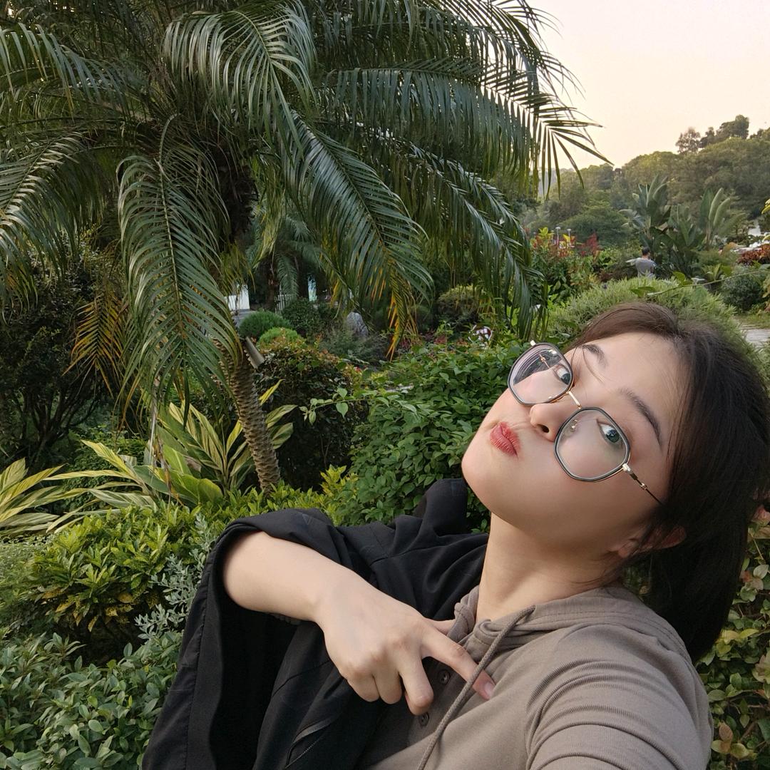 初见乍欢，久处仍怦然