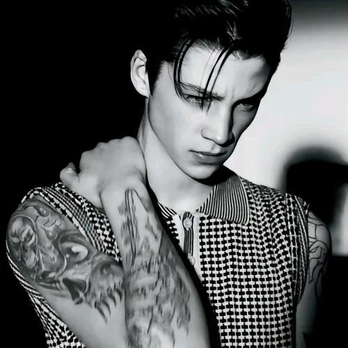 轻舟已过万重山