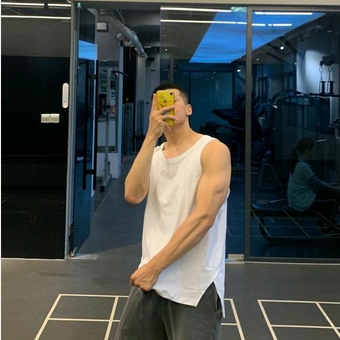 爱撸铁的李白。💎