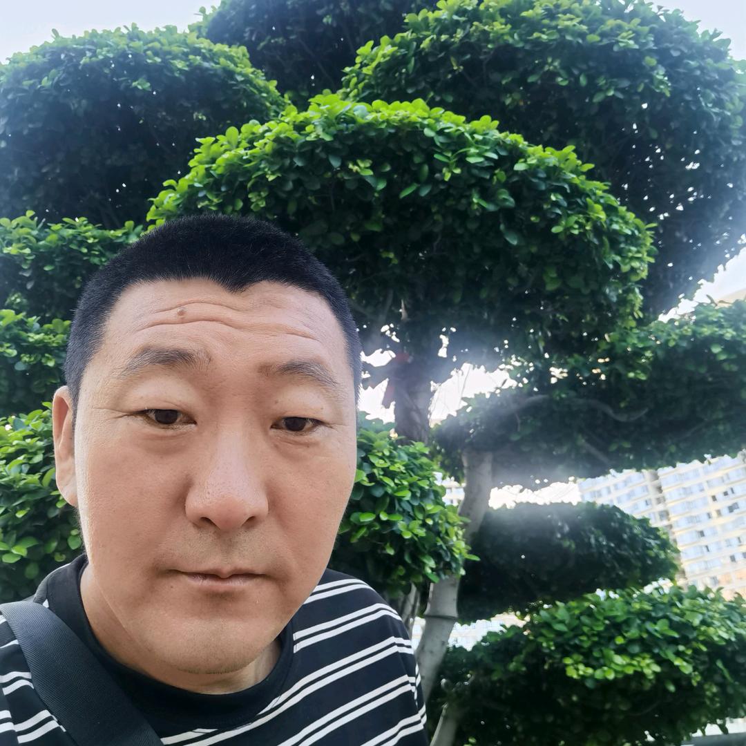 杜哥麻利根雕精品馆