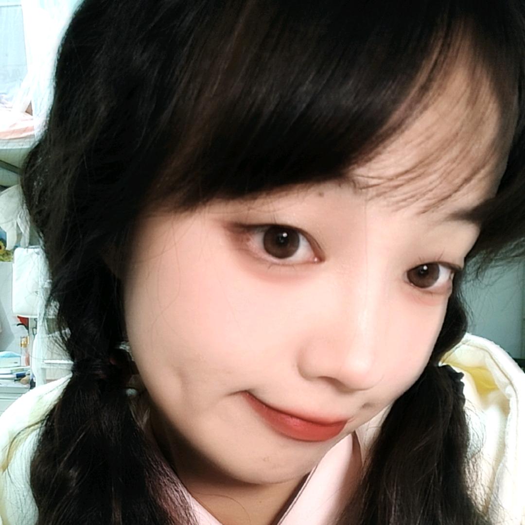 雅雅爱吃土豆