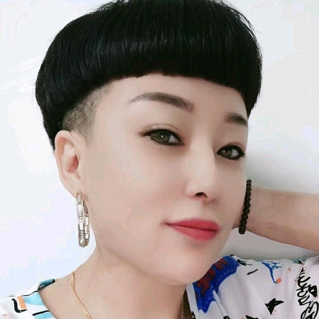 做自己的女王👑