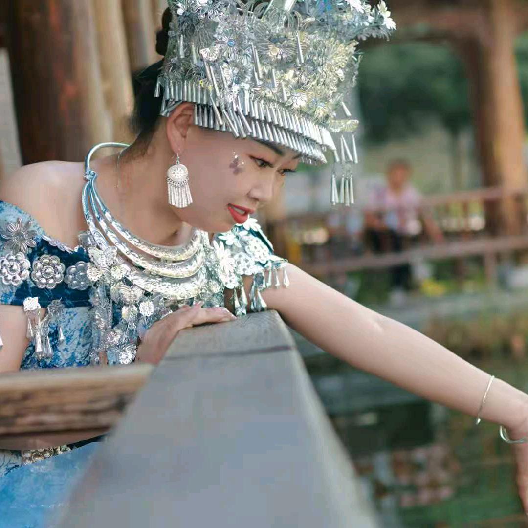 美牙小姐姐