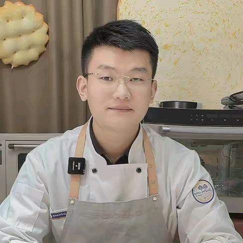 隔壁面包店的老王（小号）