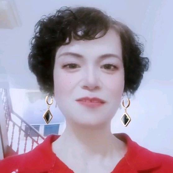 坚强特色好女人