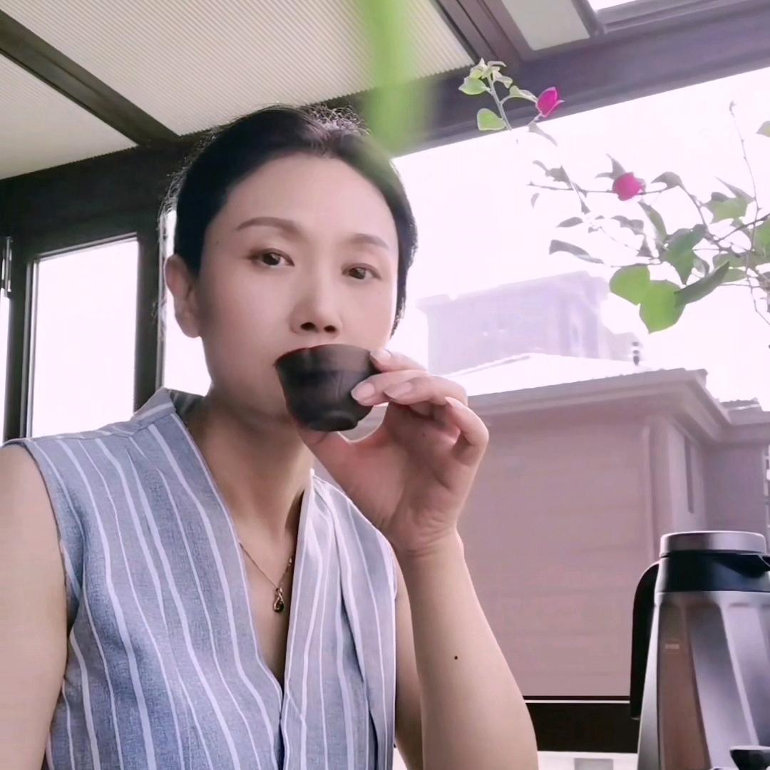 雨荷の阳台花匠