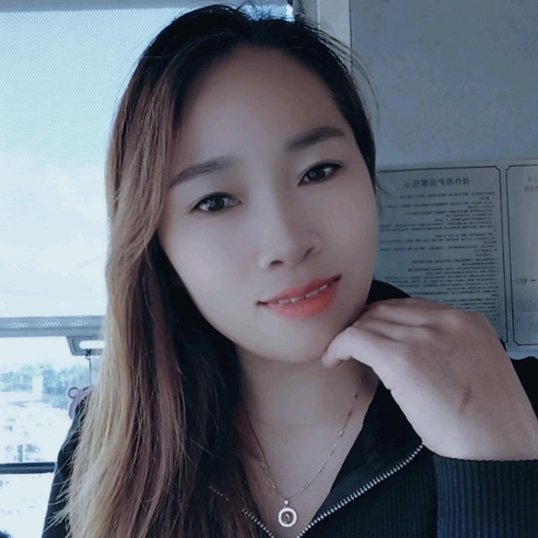 爱笑的傻丫头