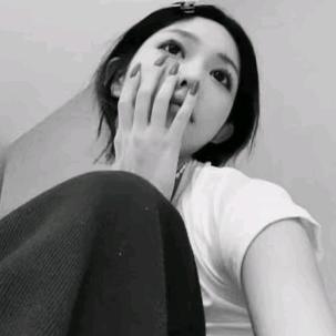 小妞.