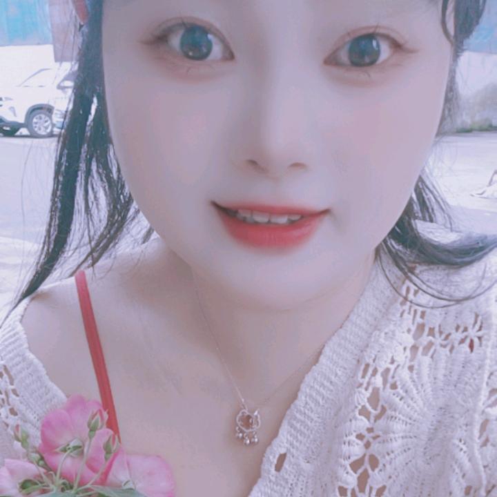 💕小曾是个甜妹呀 ✨ 💗