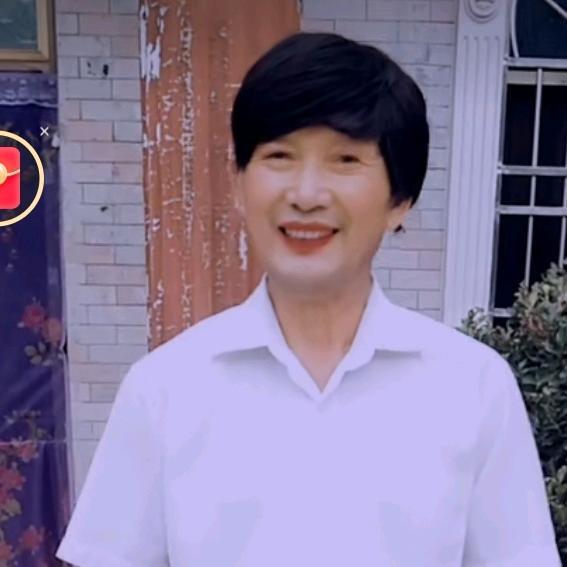 罗田浪漫礼仪婚庆闵德意