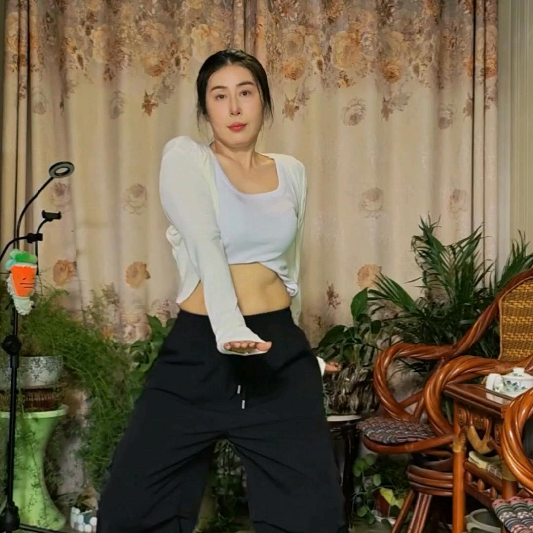 好新晴 （零基础学舞蹈）