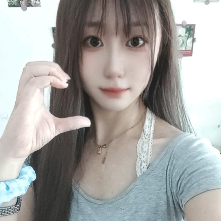 是衬妮吖