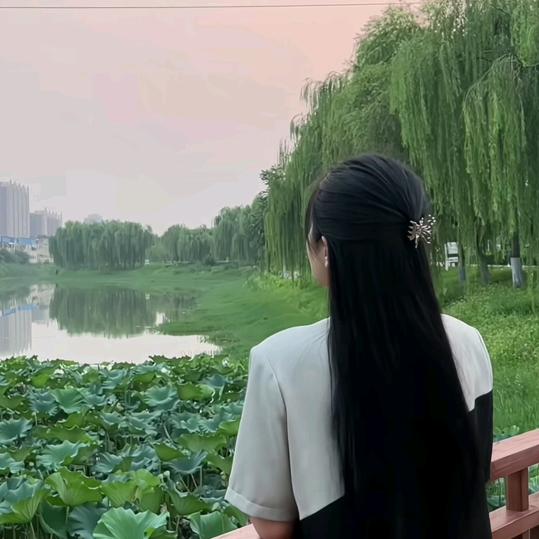 《萍水相逢( •̥́ ˍ •̀）