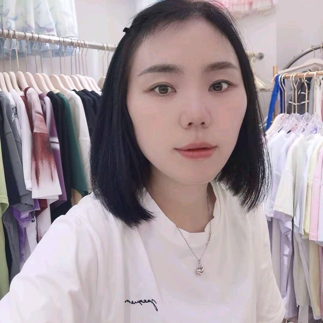 童依屋(80后童装批发实体店)