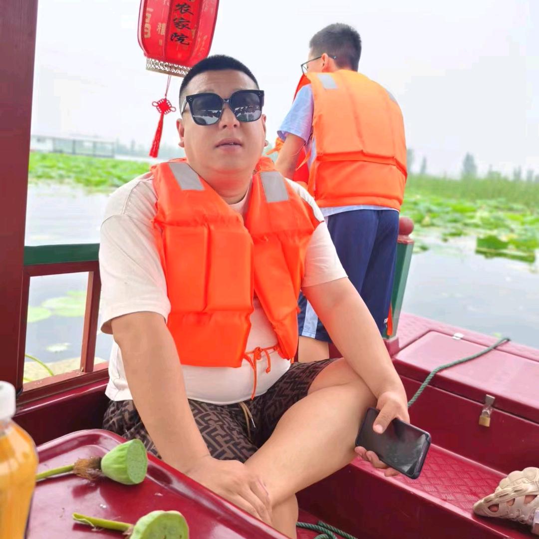保定光环酒吧营销总监- 李想