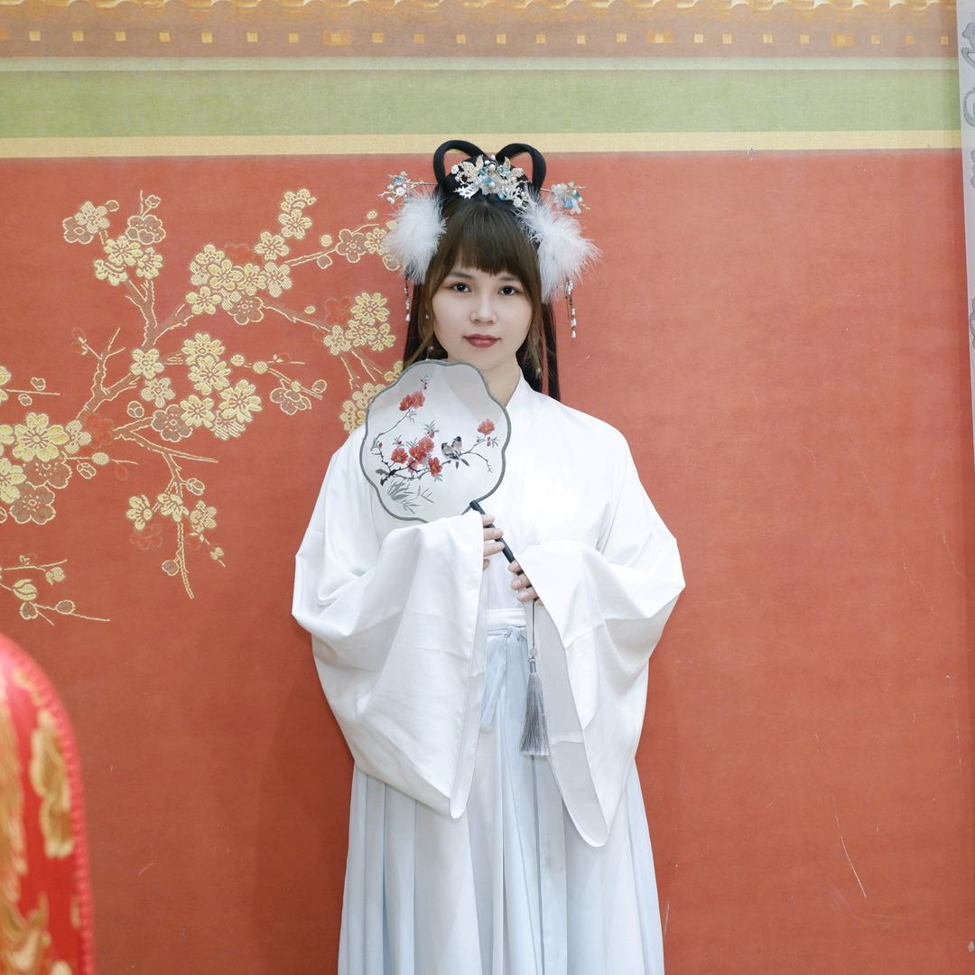@梅静静
