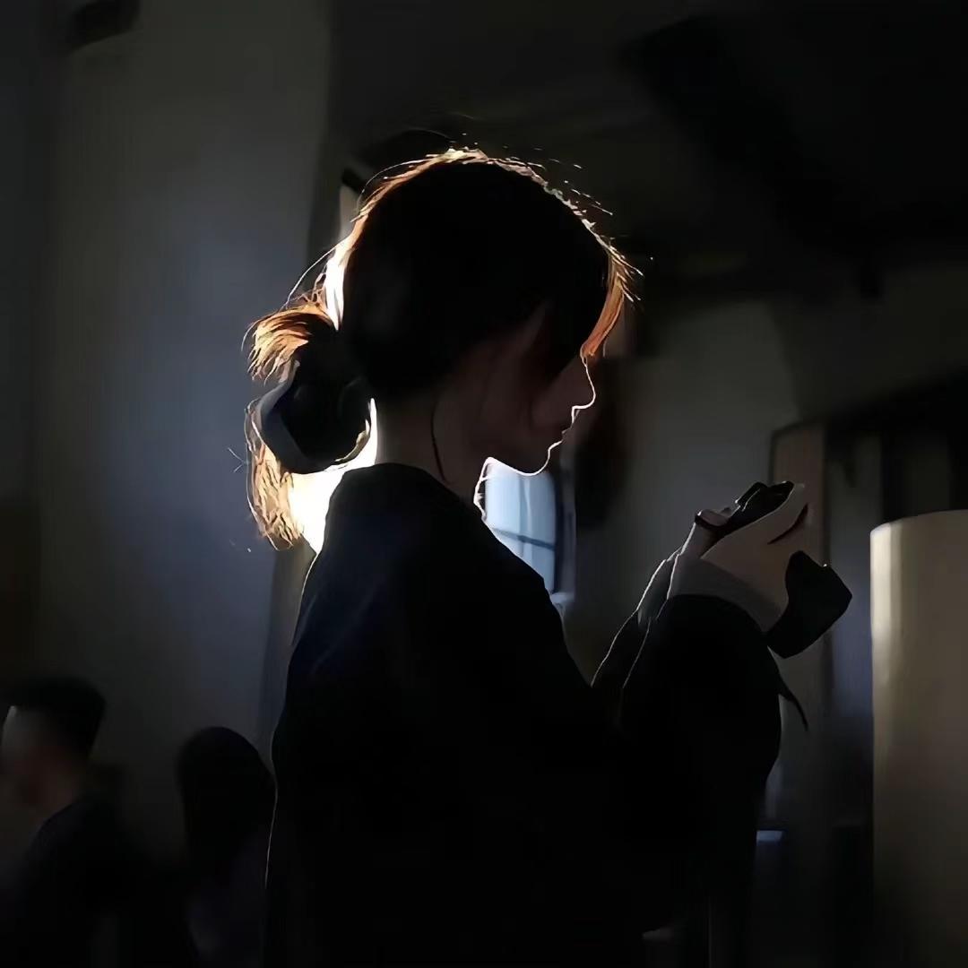 浠柠