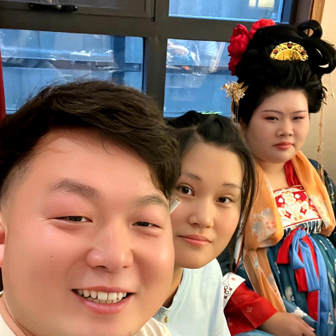 乡村胖妹😋