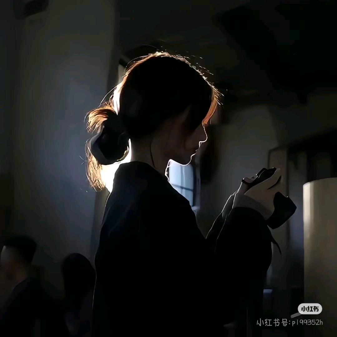 彤宝爱追剧