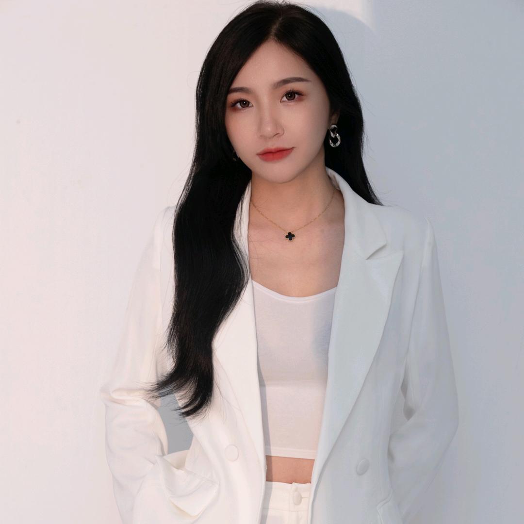 亿姐女性觉醒