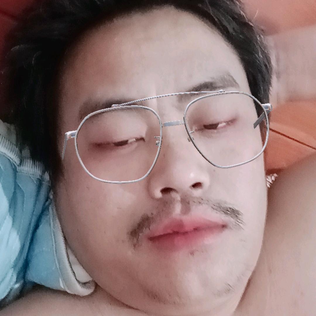 金毛狮王👿喜欢唱歌