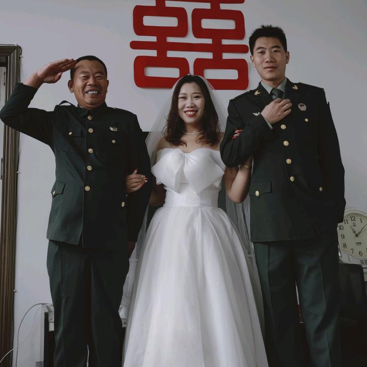 前方……