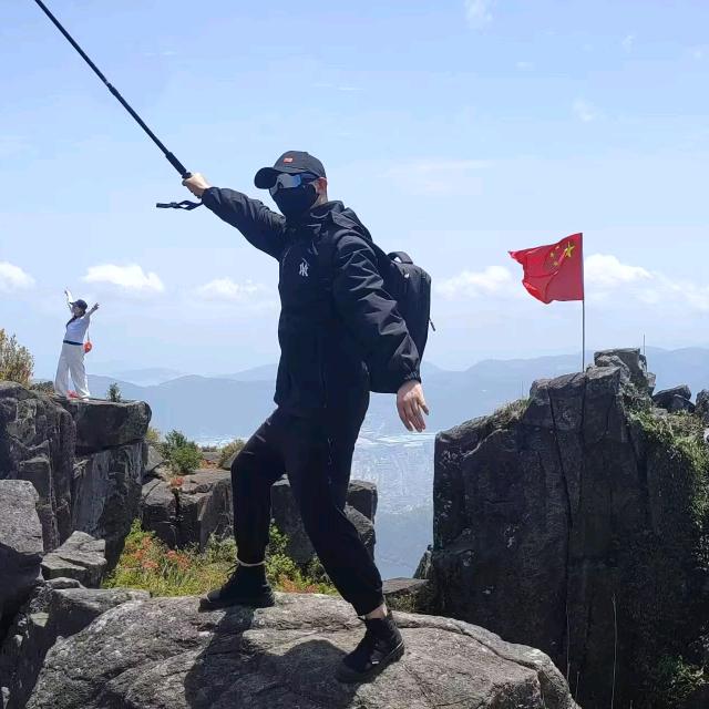 玉(€书