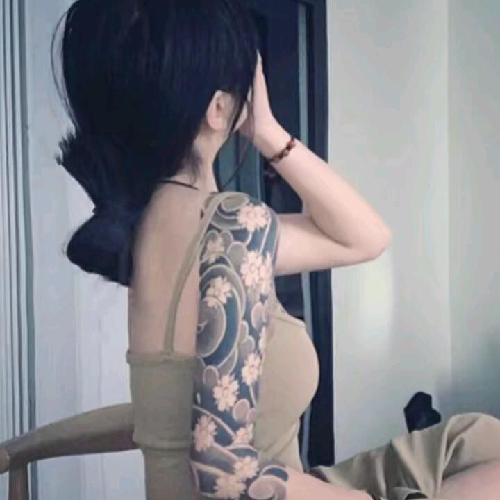 含