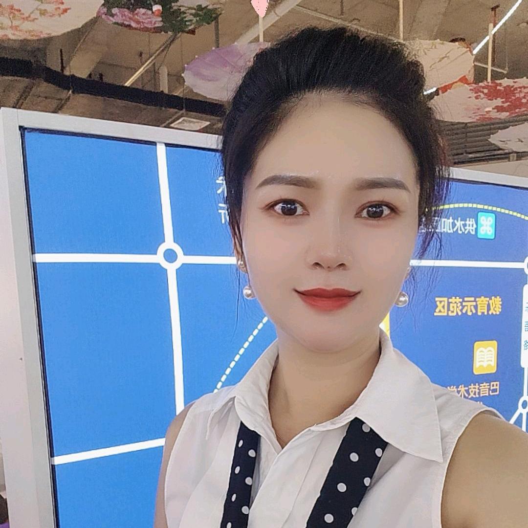 鹭东苑售房部梁晓丽米粒