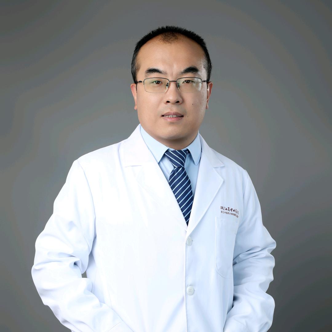 心血管内科侯宏伟医生