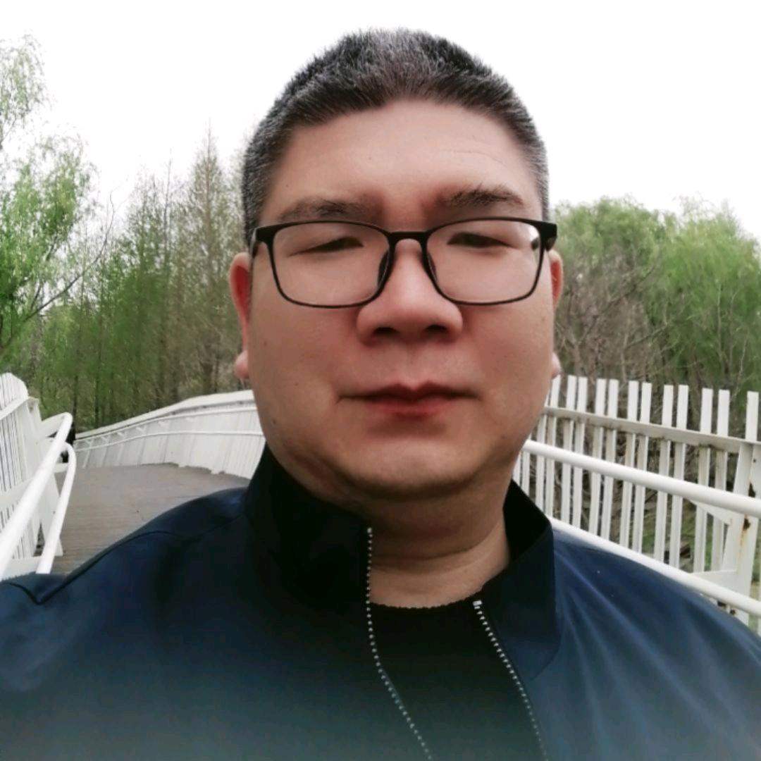 男人的世界有爱（橱窗以中老年用品为主）