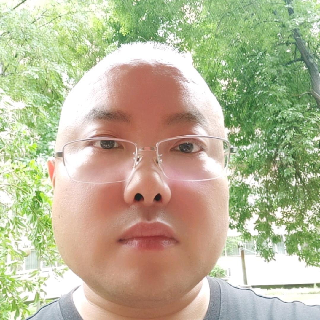 王震