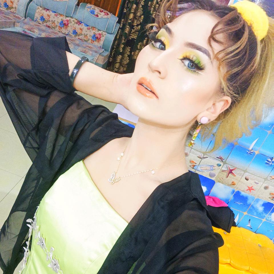 叶成 百达人  婚纱服务中心