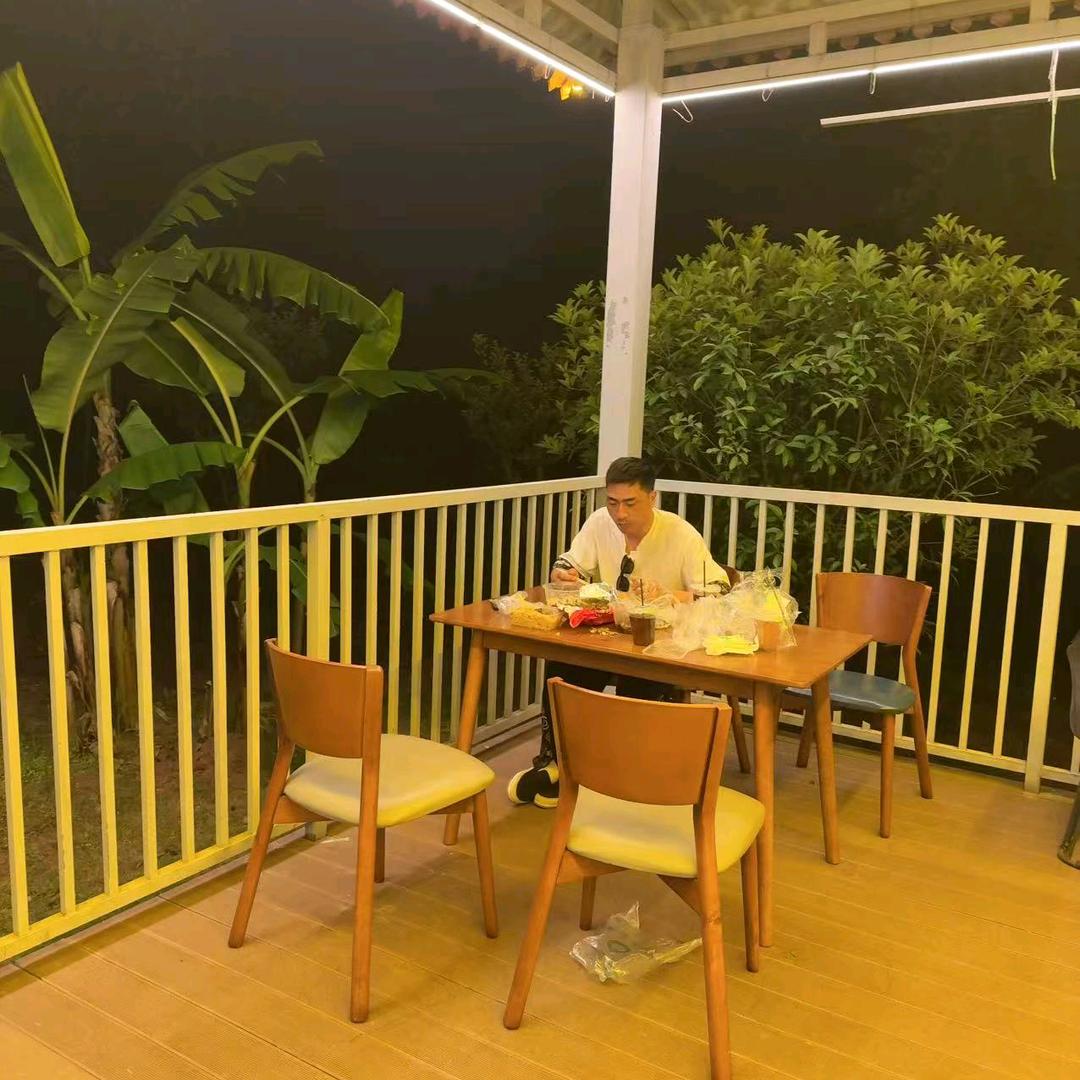 蓝天上的白云